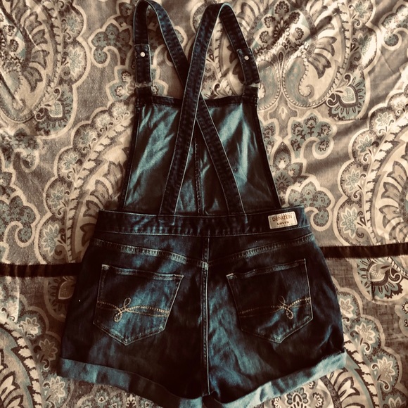 Levi’s Jean Short Overalls - Picture 4 of 4